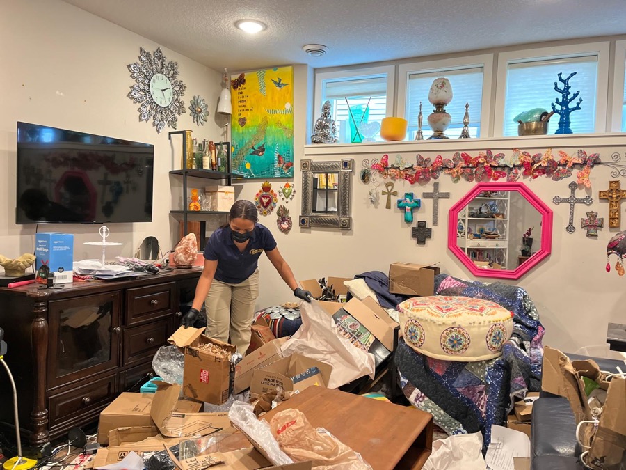 SHINENOS crew sorting and removing clutter from a Minneapolis home